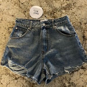 Feels Like Summer Shorts Size 6